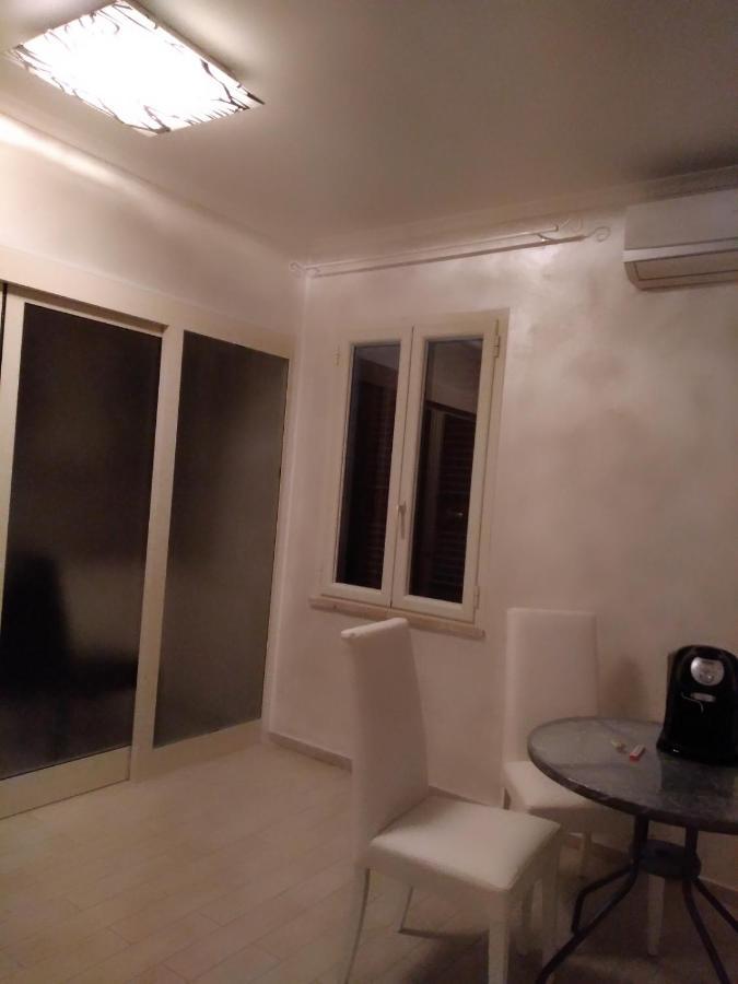 Rosilienza Suites Private Spa, Patio Garden Free Trasfer To & From Airport Fiumicino Dış mekan fotoğraf