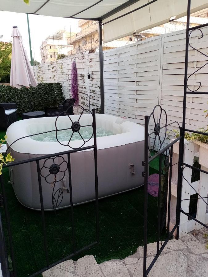Rosilienza Suites Private Spa, Patio Garden Free Trasfer To & From Airport Fiumicino Dış mekan fotoğraf