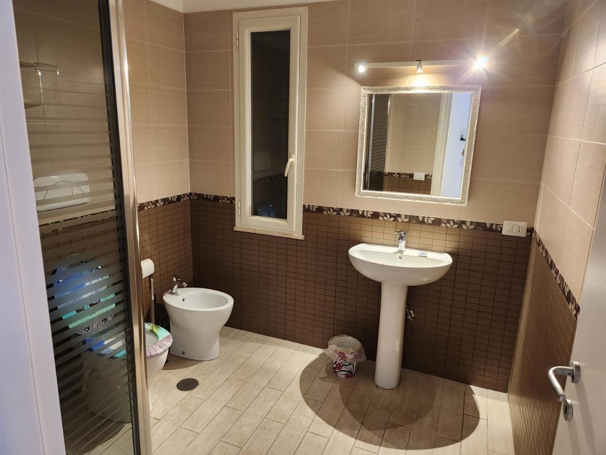 Rosilienza Suites Private Spa, Patio Garden Free Trasfer To & From Airport Fiumicino Dış mekan fotoğraf